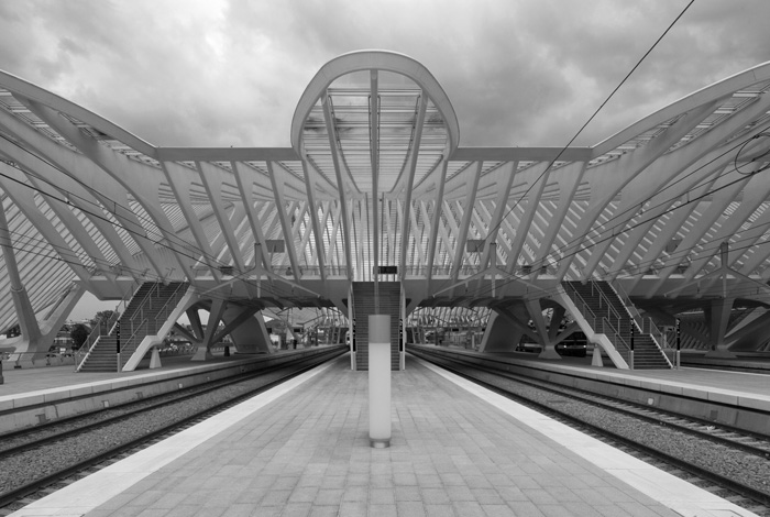 Liège-Guillemins TGV-Bahnhof (Calatrava 2009) Nord-Bahnsteig